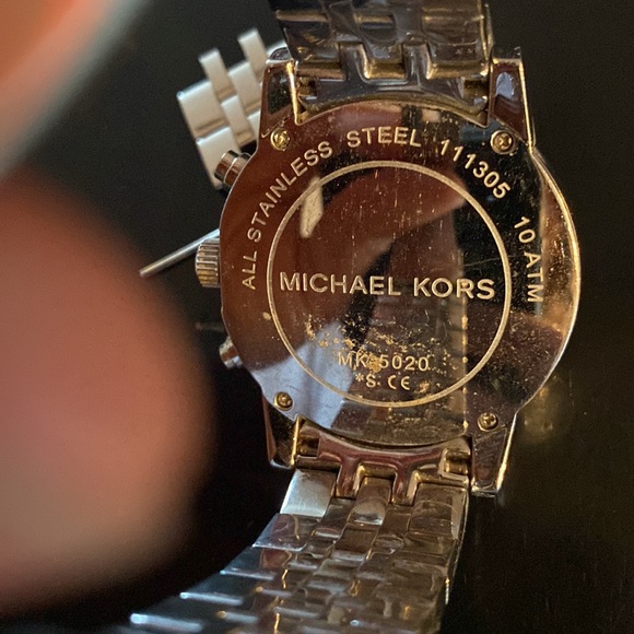 Michael Kors Watch - Picture 4 of 5